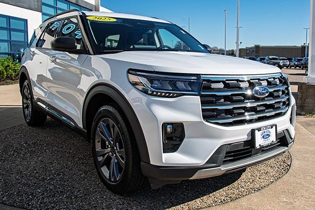 new 2025 Ford Explorer car, priced at $48,515