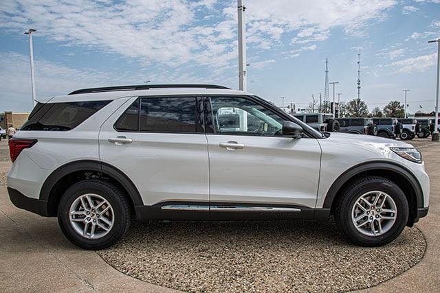 new 2025 Ford Explorer car, priced at $41,329