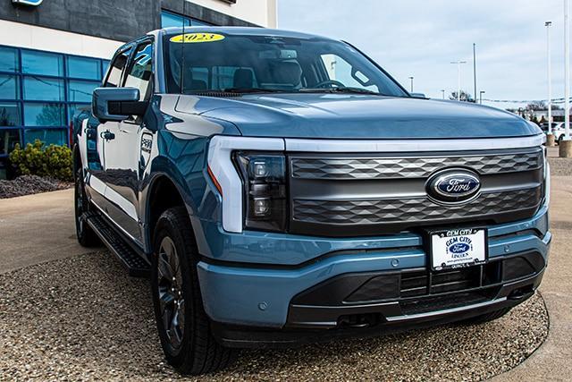 new 2023 Ford F-150 Lightning car, priced at $61,747