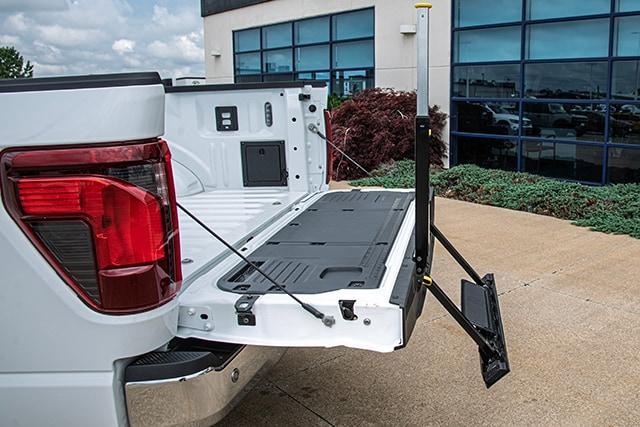 new 2025 Ford F-150 car, priced at $52,370