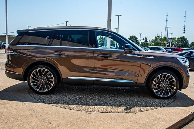 used 2022 Lincoln Aviator car, priced at $52,836