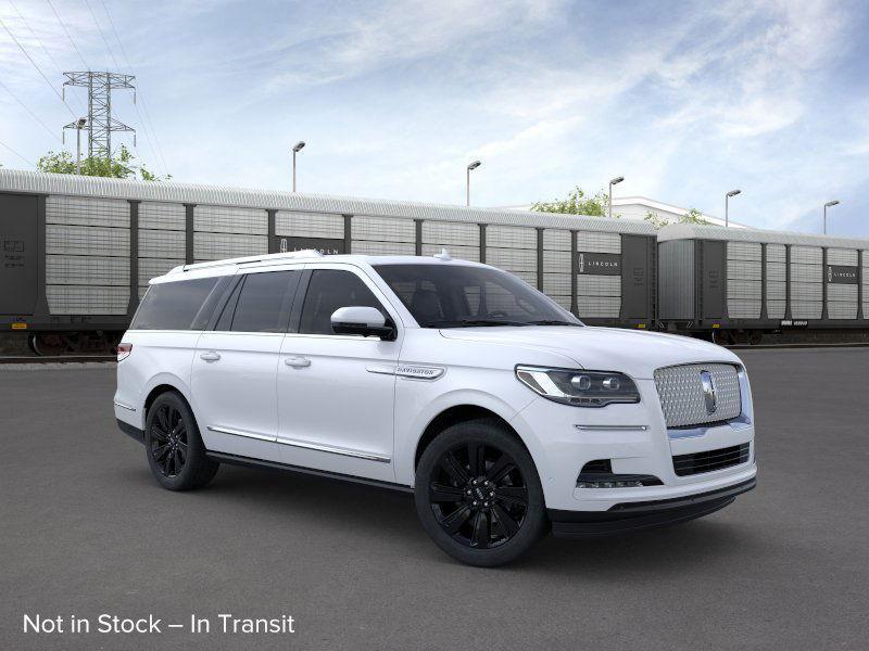 new 2024 Lincoln Navigator L car