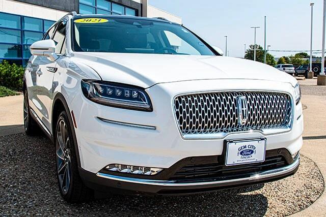 used 2021 Lincoln Nautilus car, priced at $41,994