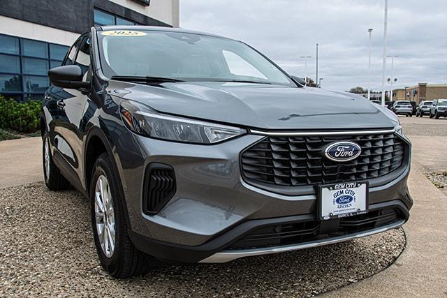 new 2025 Ford Escape car, priced at $33,720