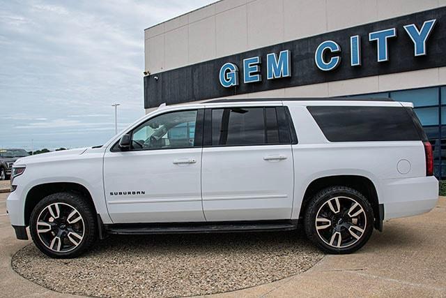 used 2019 Chevrolet Suburban car, priced at $27,597