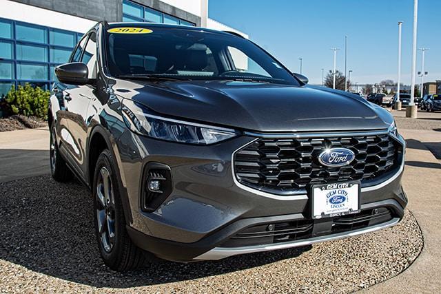 new 2025 Ford Escape car, priced at $35,910