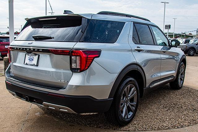 new 2025 Ford Explorer car, priced at $47,105