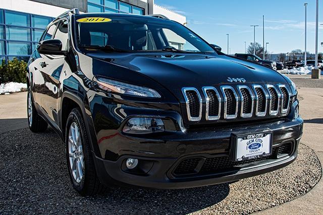 used 2014 Jeep Cherokee car, priced at $12,994