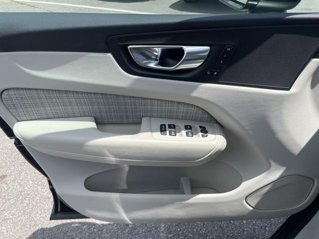 used 2022 Volvo XC60 car, priced at $27,891
