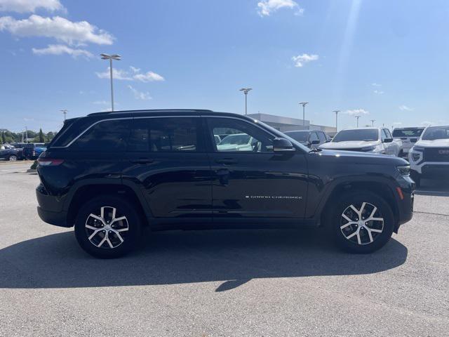 used 2023 Jeep Grand Cherokee car, priced at $35,725
