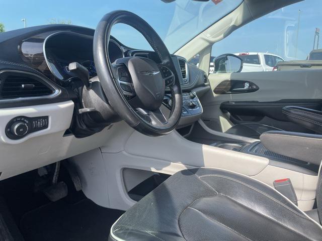 used 2022 Chrysler Pacifica Hybrid car, priced at $25,050