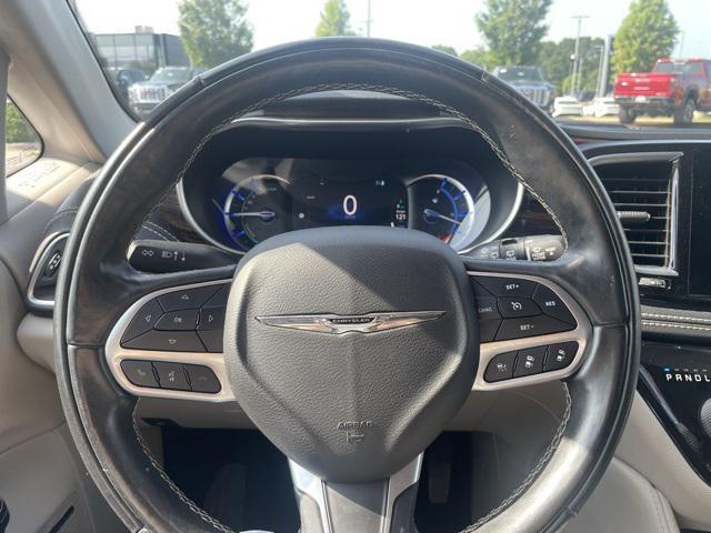 used 2022 Chrysler Pacifica Hybrid car, priced at $25,050