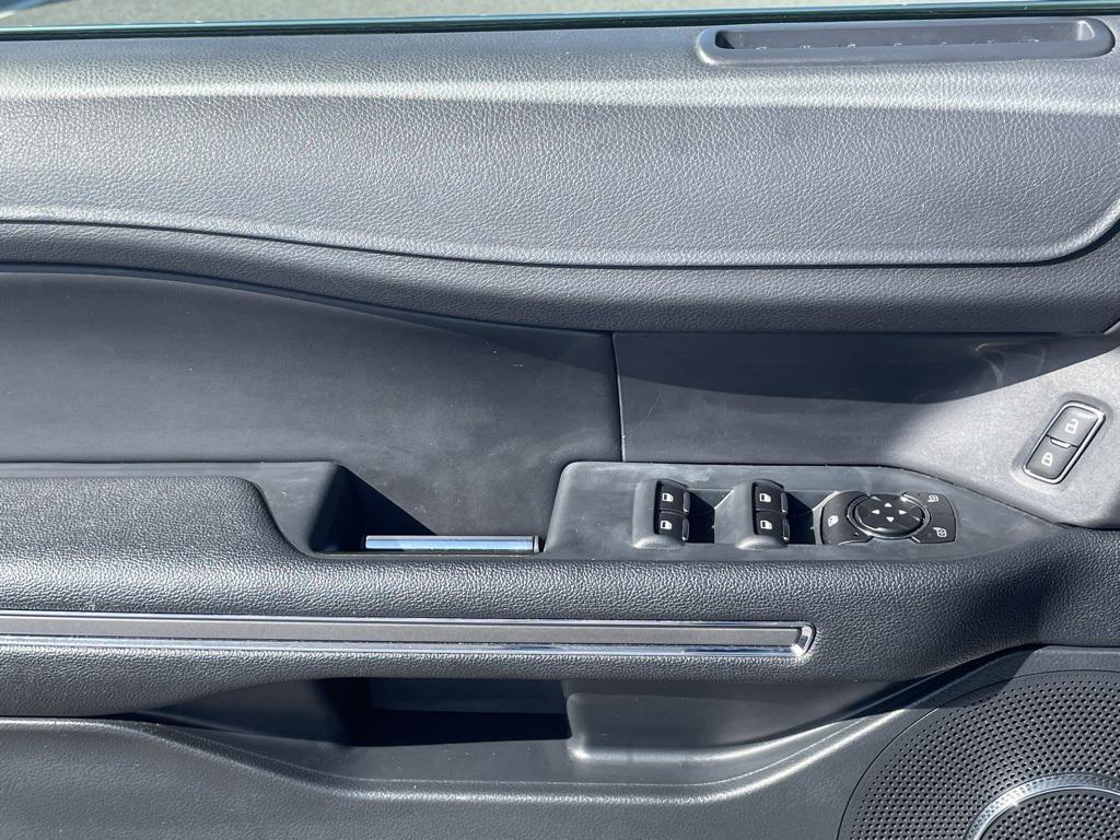 used 2022 Ford Expedition car, priced at $37,400