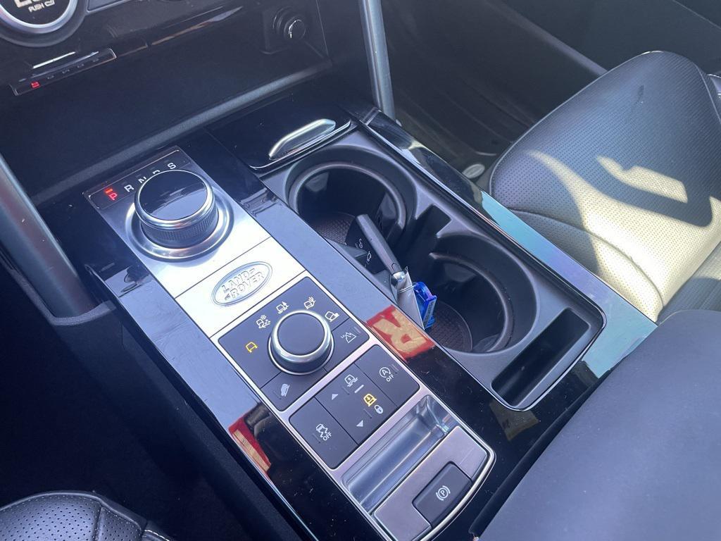 used 2020 Land Rover Discovery car, priced at $27,500