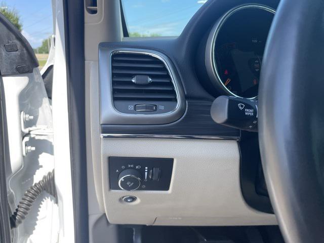 used 2021 Jeep Grand Cherokee car, priced at $31,782