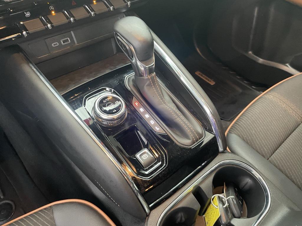 used 2024 GMC Canyon car, priced at $39,600