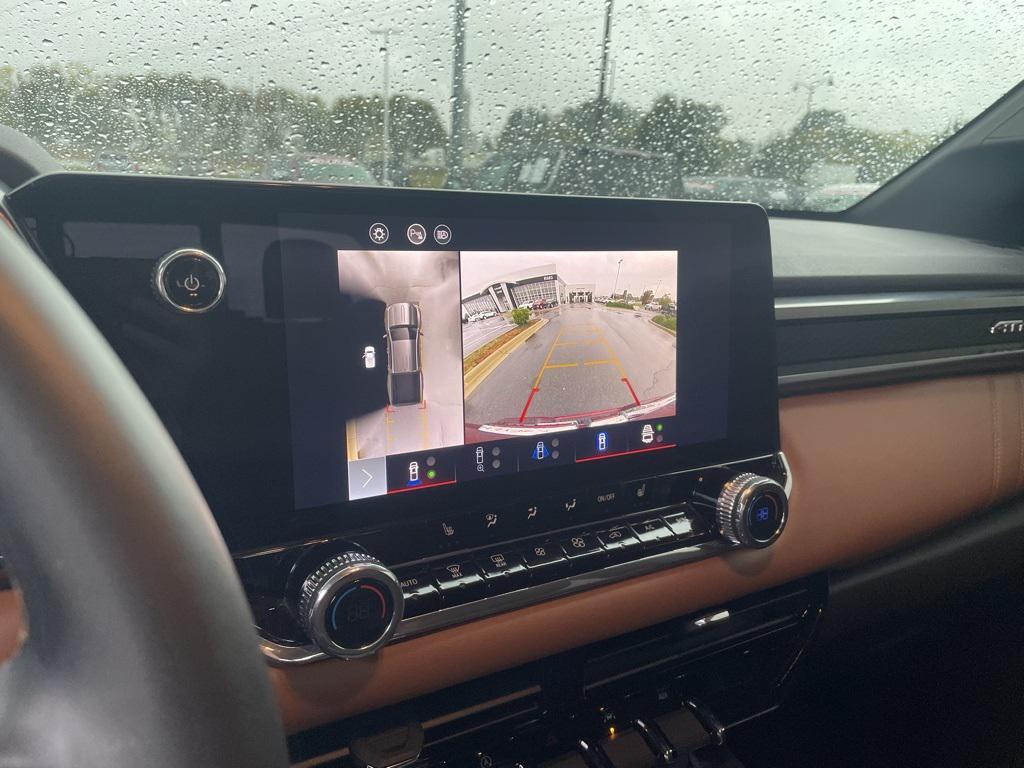 used 2024 GMC Canyon car, priced at $39,600