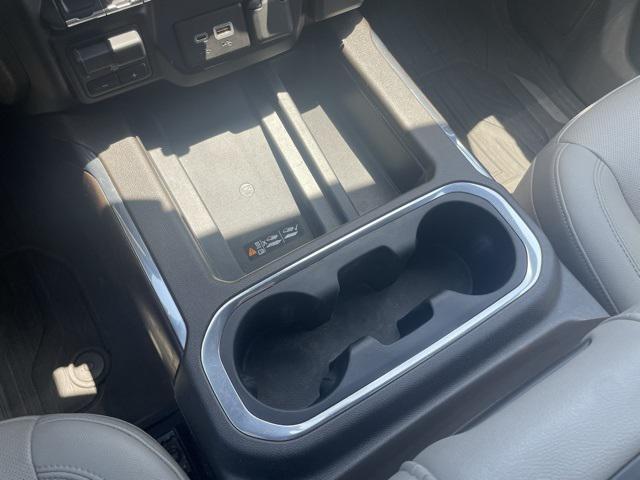used 2022 GMC Sierra 1500 car, priced at $37,242