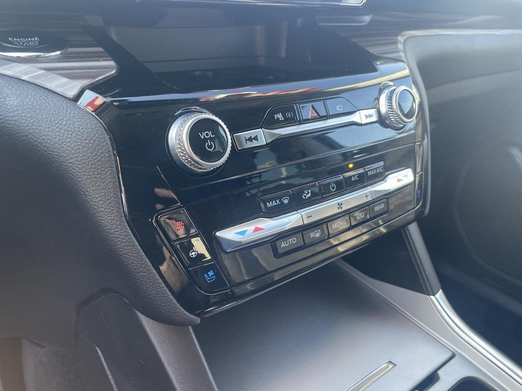 used 2023 Ford Explorer car, priced at $26,324