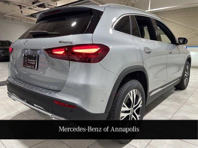 new 2025 Mercedes-Benz GLA 250 car, priced at $51,495