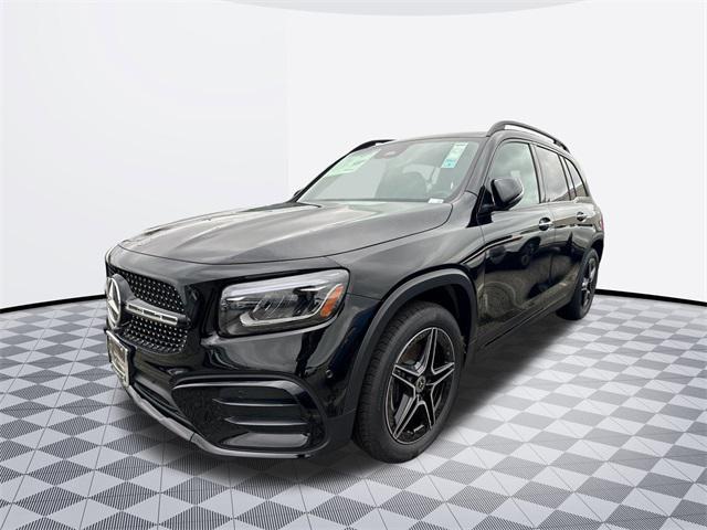 new 2024 Mercedes-Benz GLB 250 car, priced at $57,390