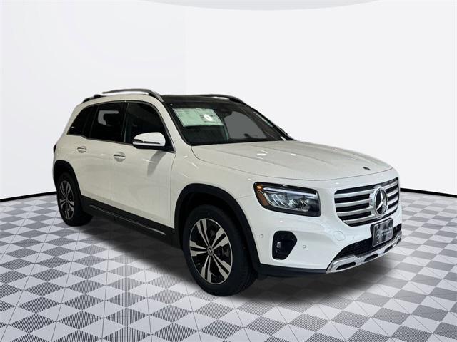 new 2025 Mercedes-Benz GLB 250 car, priced at $50,450