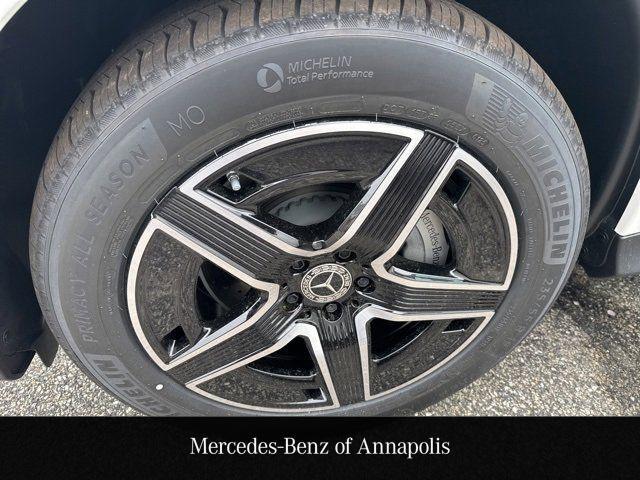 new 2025 Mercedes-Benz GLC 300 car, priced at $57,800