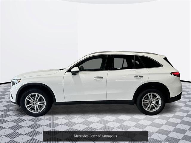 new 2025 Mercedes-Benz GLC 300 car, priced at $58,165