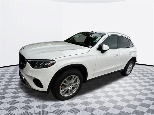 new 2025 Mercedes-Benz GLC 300 car, priced at $58,165