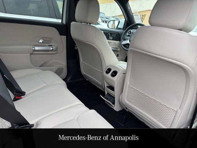 new 2025 Mercedes-Benz GLB 250 car, priced at $49,595