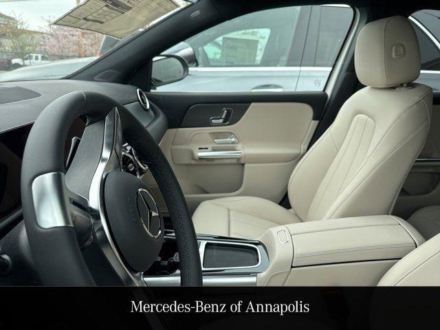 new 2025 Mercedes-Benz GLA 250 car, priced at $44,250