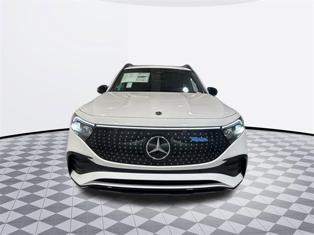 new 2024 Mercedes-Benz EQB 250 car, priced at $62,925