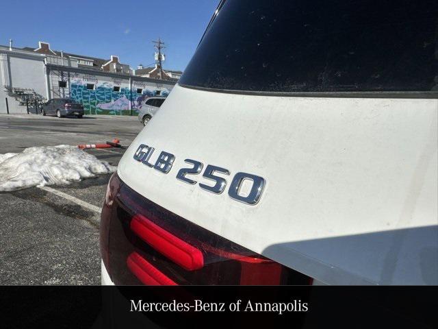 new 2025 Mercedes-Benz GLB 250 car, priced at $50,795