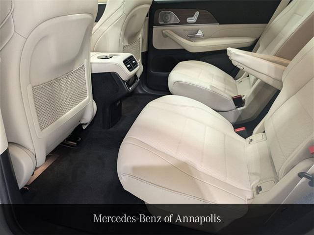 new 2025 Mercedes-Benz GLS 450 car, priced at $90,980