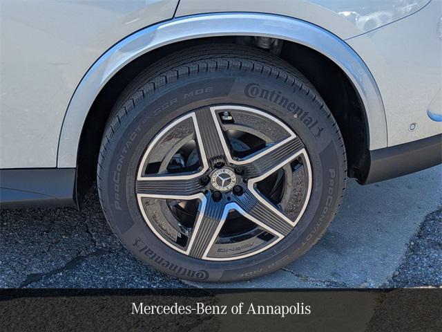 new 2026 Mercedes-Benz GLC 300 car, priced at $70,335