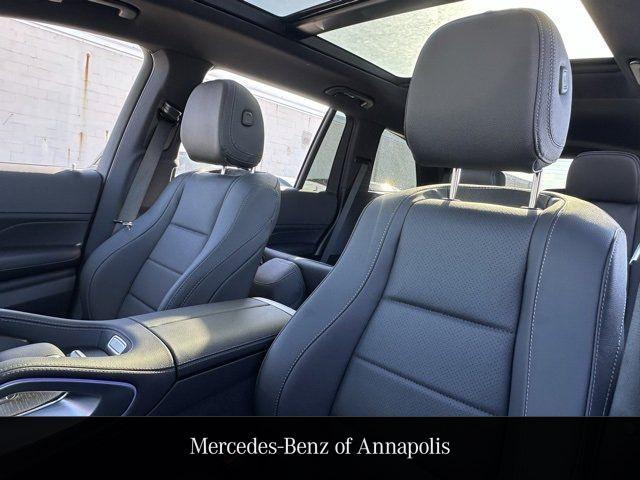 new 2025 Mercedes-Benz GLS 450 car, priced at $95,865