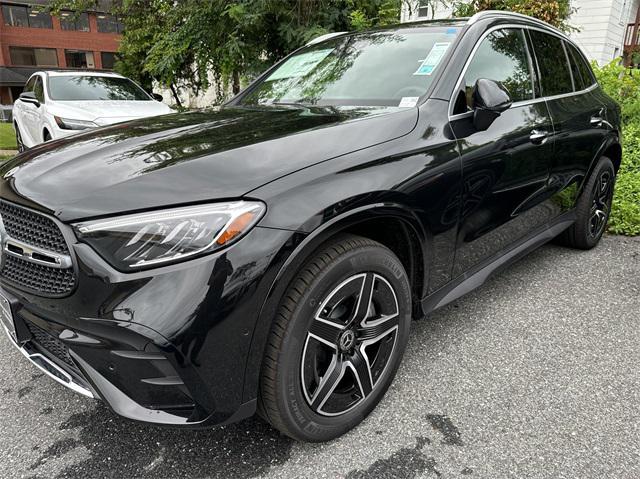 new 2025 Mercedes-Benz GLC 300 car, priced at $63,635