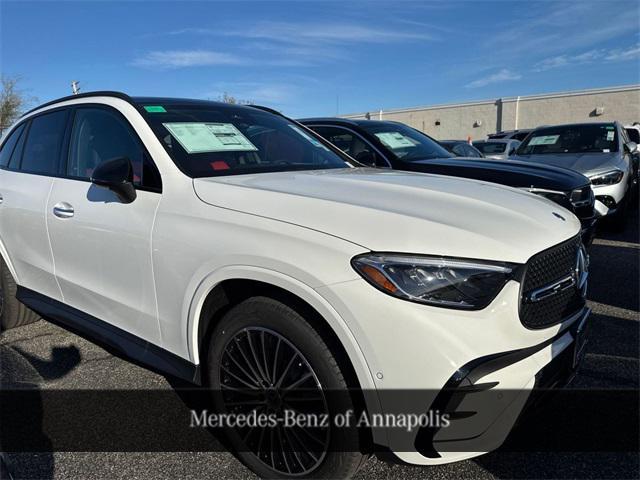 new 2025 Mercedes-Benz GLC 300 car, priced at $63,275