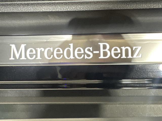 new 2024 Mercedes-Benz GLC 300 car, priced at $62,185