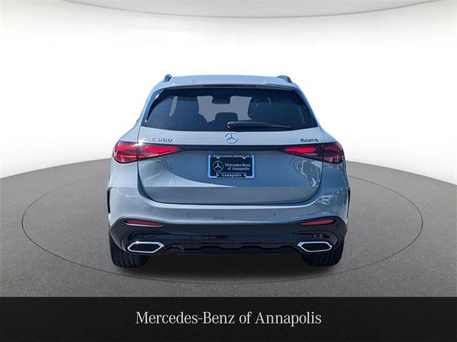 new 2025 Mercedes-Benz GLC 300 car, priced at $61,945