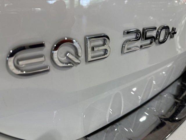 new 2024 Mercedes-Benz EQB 250 car, priced at $61,675