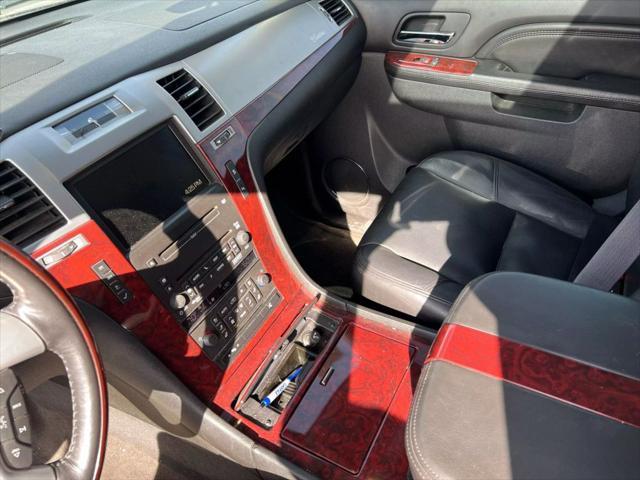 used 2010 Cadillac Escalade car, priced at $14,987