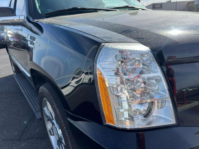 used 2010 Cadillac Escalade car, priced at $14,987