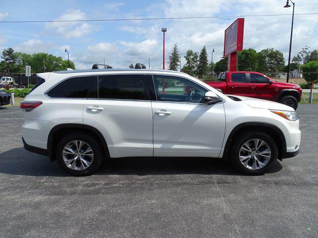 used 2015 Toyota Highlander car, priced at $21,995