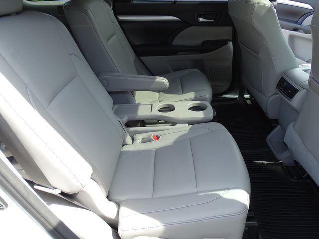 used 2015 Toyota Highlander car, priced at $21,995