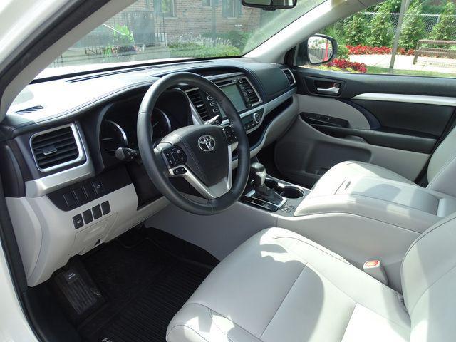 used 2015 Toyota Highlander car, priced at $21,995