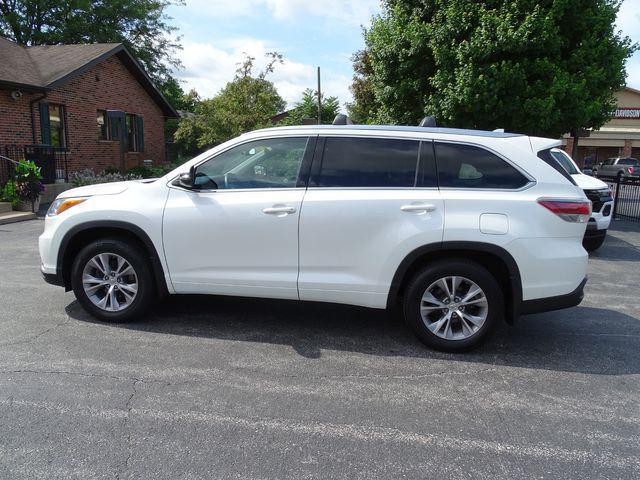 used 2015 Toyota Highlander car, priced at $21,995