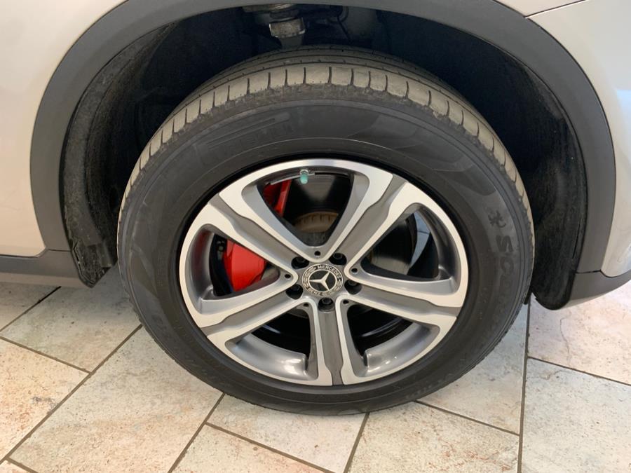 used 2019 Mercedes-Benz GLC 300 car, priced at $19,477