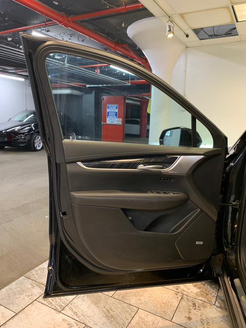 used 2022 Cadillac XT6 car, priced at $29,277