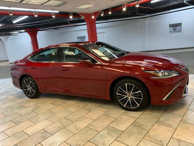 used 2022 Lexus ES 250 car, priced at $32,777